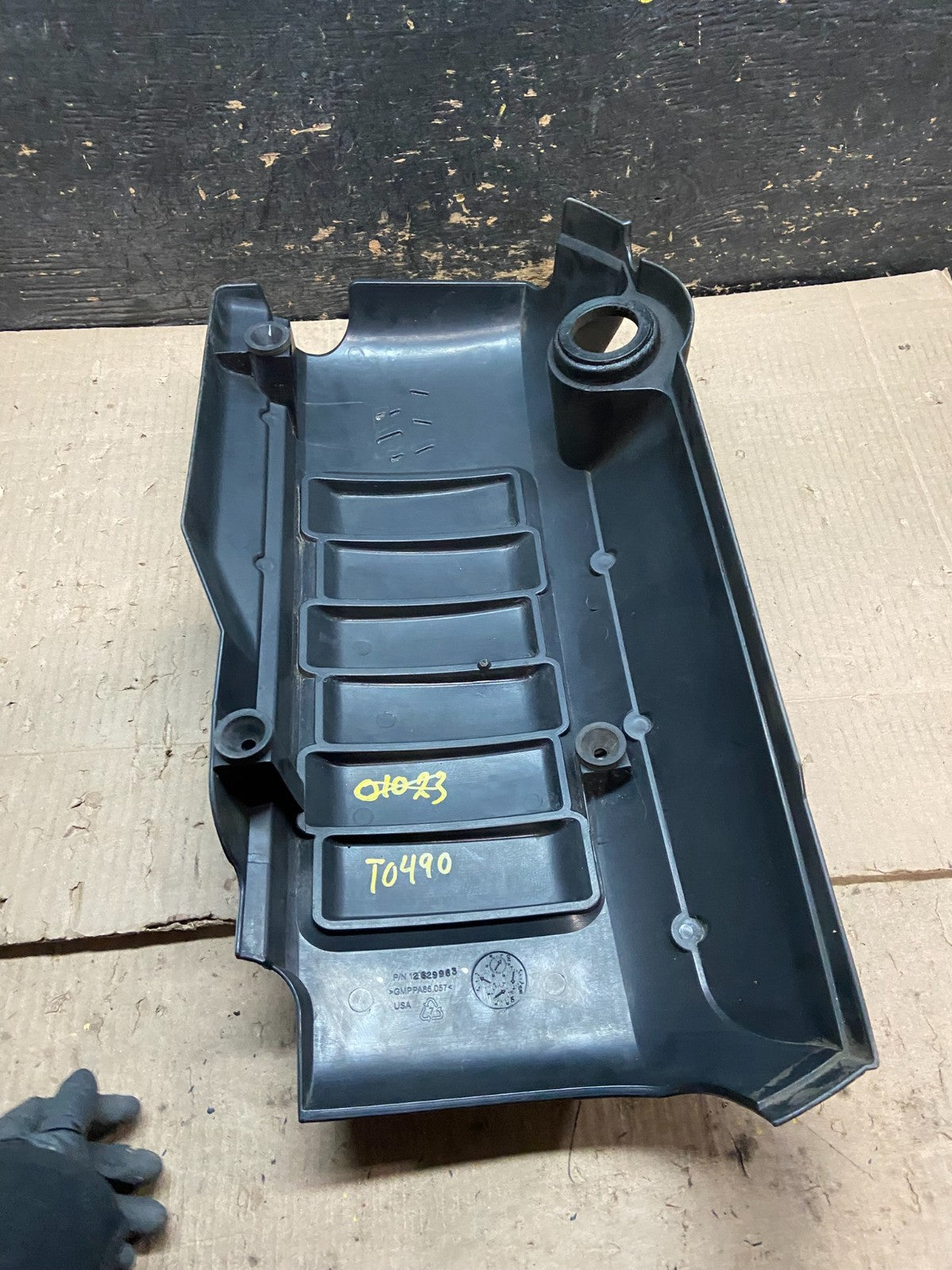 2009 to 2010 Chevrolet Traverse VVT 3.6L Motor Engine Cover X7910 DG6