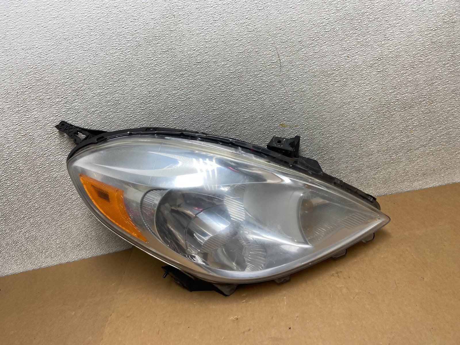 2012 2013 2014 Nissan Versa Sedan Headlight Right Passenger Rh Z6622 DW0