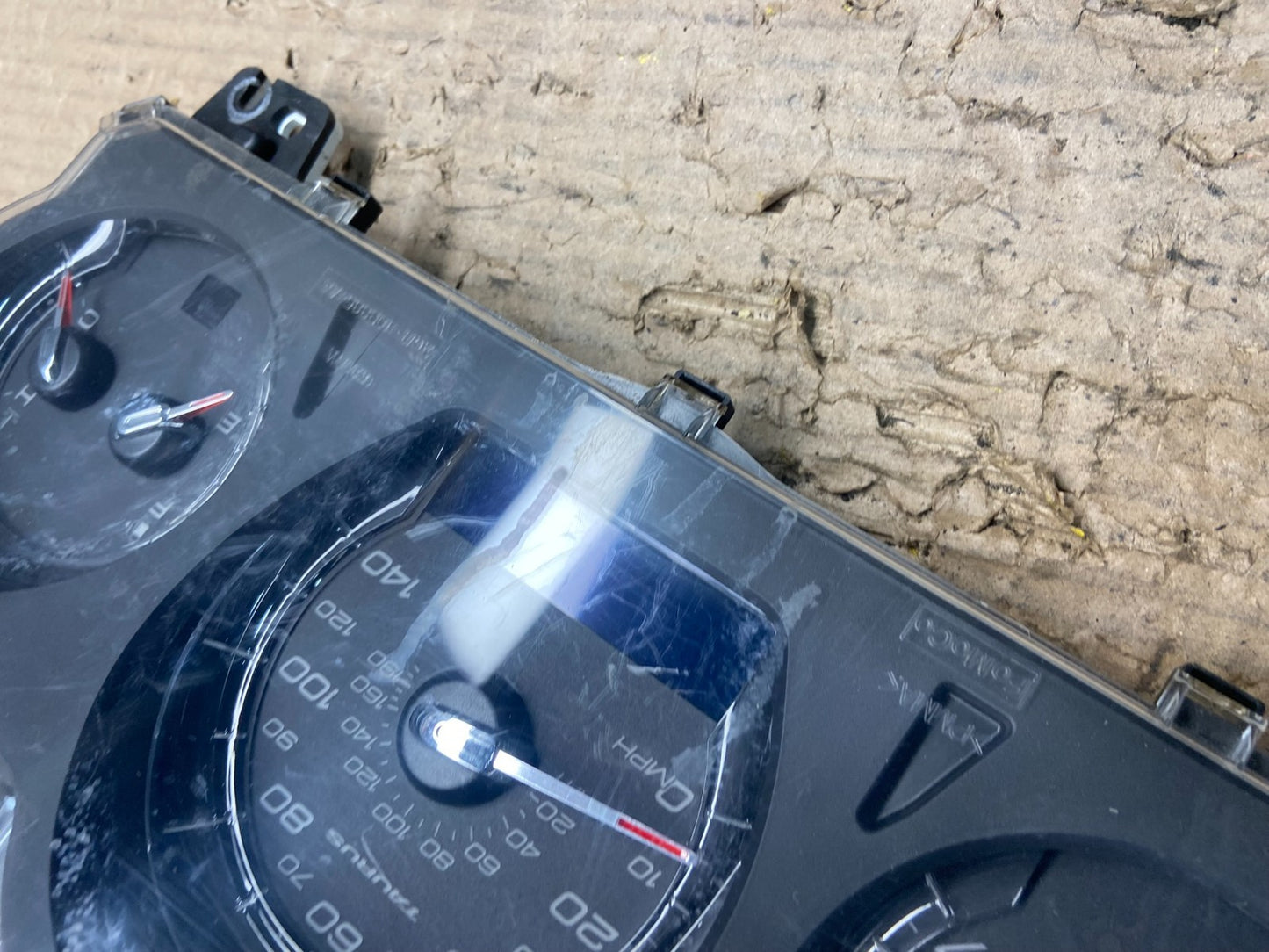 2010 - 2012 Ford Taurus Dash Speedometer Gauge Cluster Bezel Trim t1751 DG3