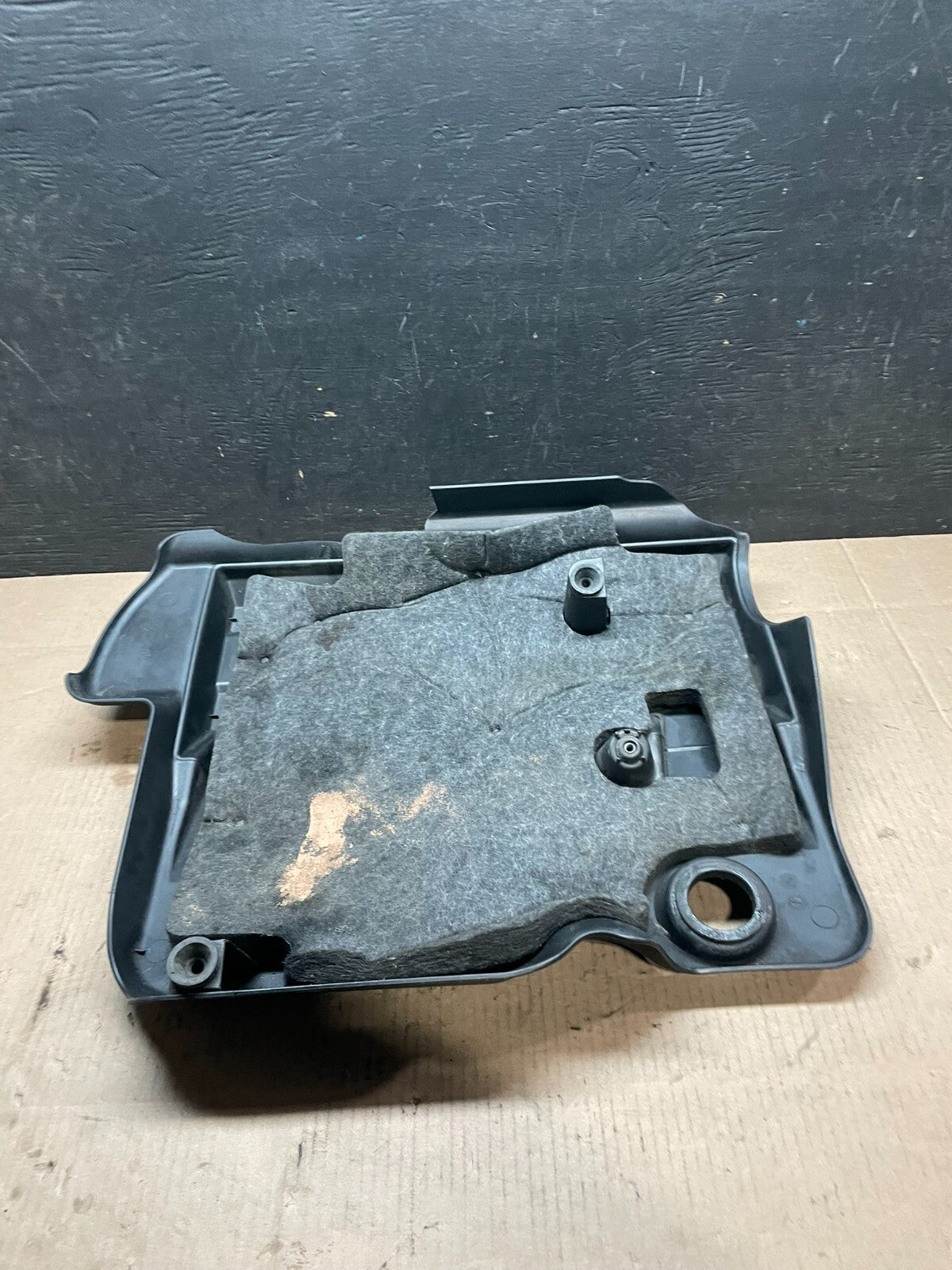 2010 to 2012 Cadillac SRX 3.6L Plastic Engine Cover Shield J6933 DG5