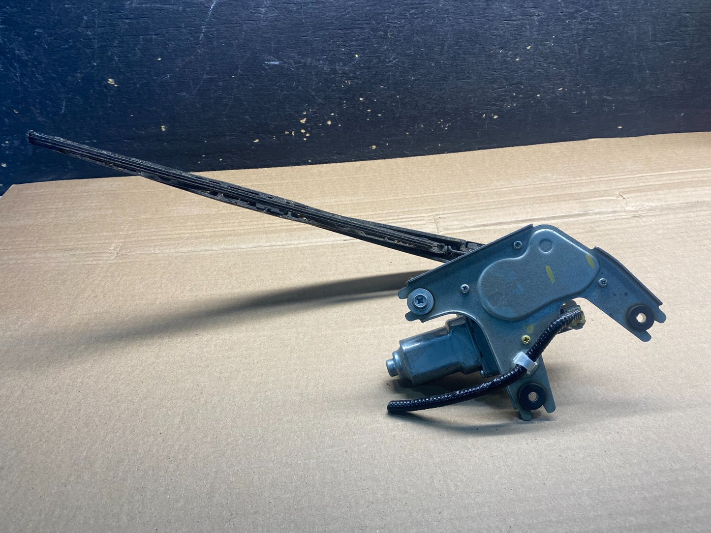 2009-2017 Infiniti FX35 FX50 Rear Liftgate Back Window Wiper Motor OEM AA3116 DG5