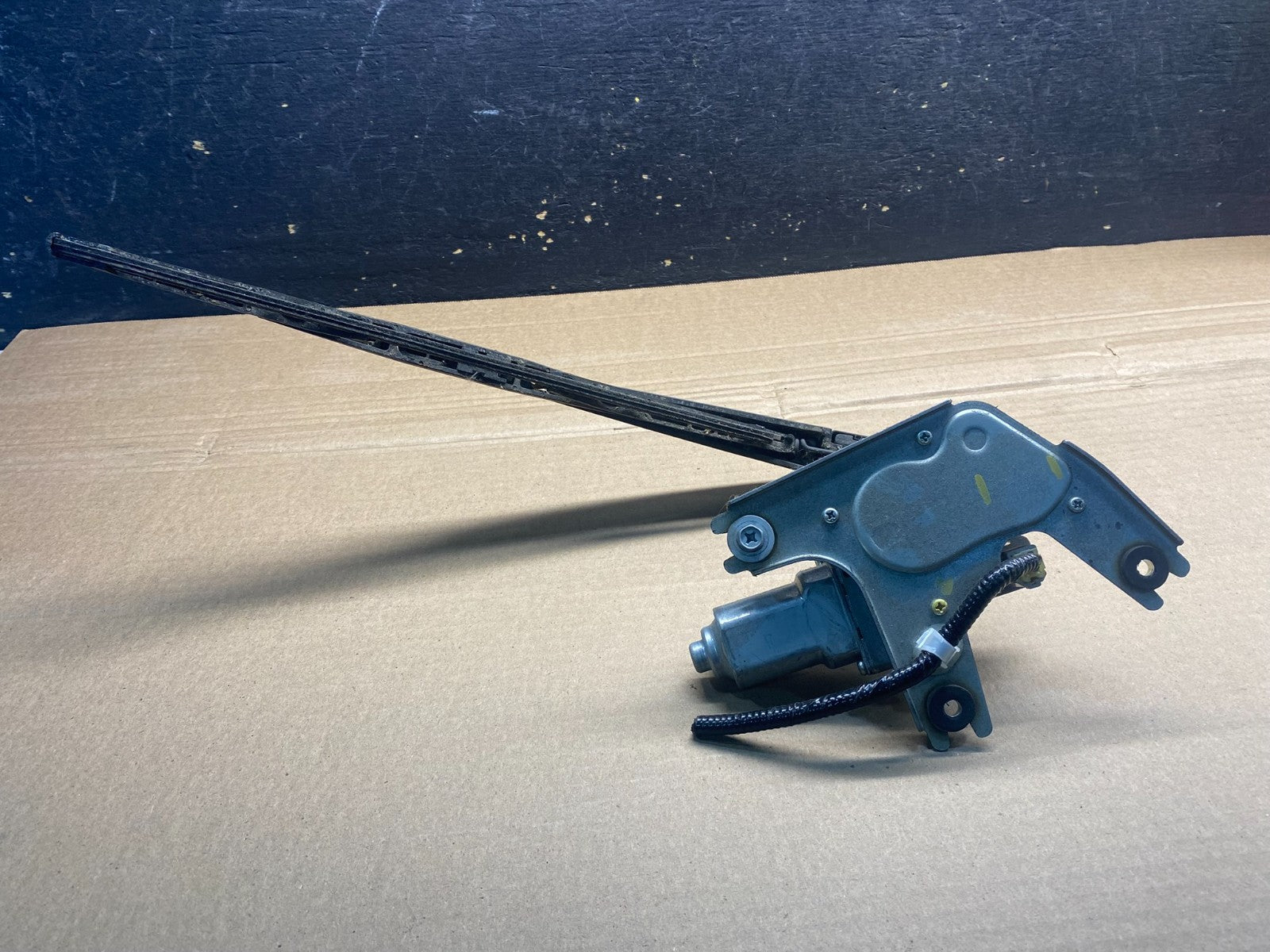 2009-2017 Infiniti FX35 FX50 Rear Liftgate Back Window Wiper Motor OEM AA3116 DG5