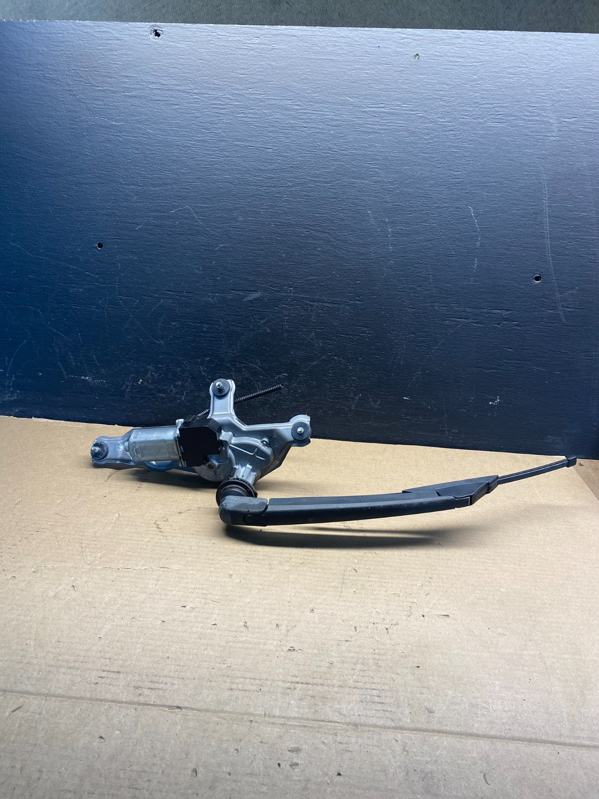 2004 to 2009 Lexus Rx350 RX330 Rear Liftgate Window Wiper Motor Oem ac4557 DG0