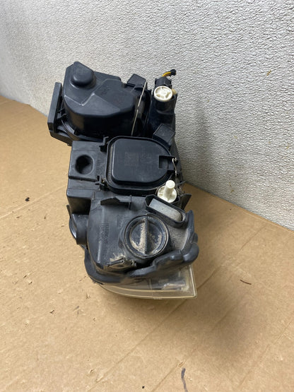 2009-2011 BMW 3 Series 328i 4/D Sedan Headlight Halogen Right Passenger U9793 DW8
