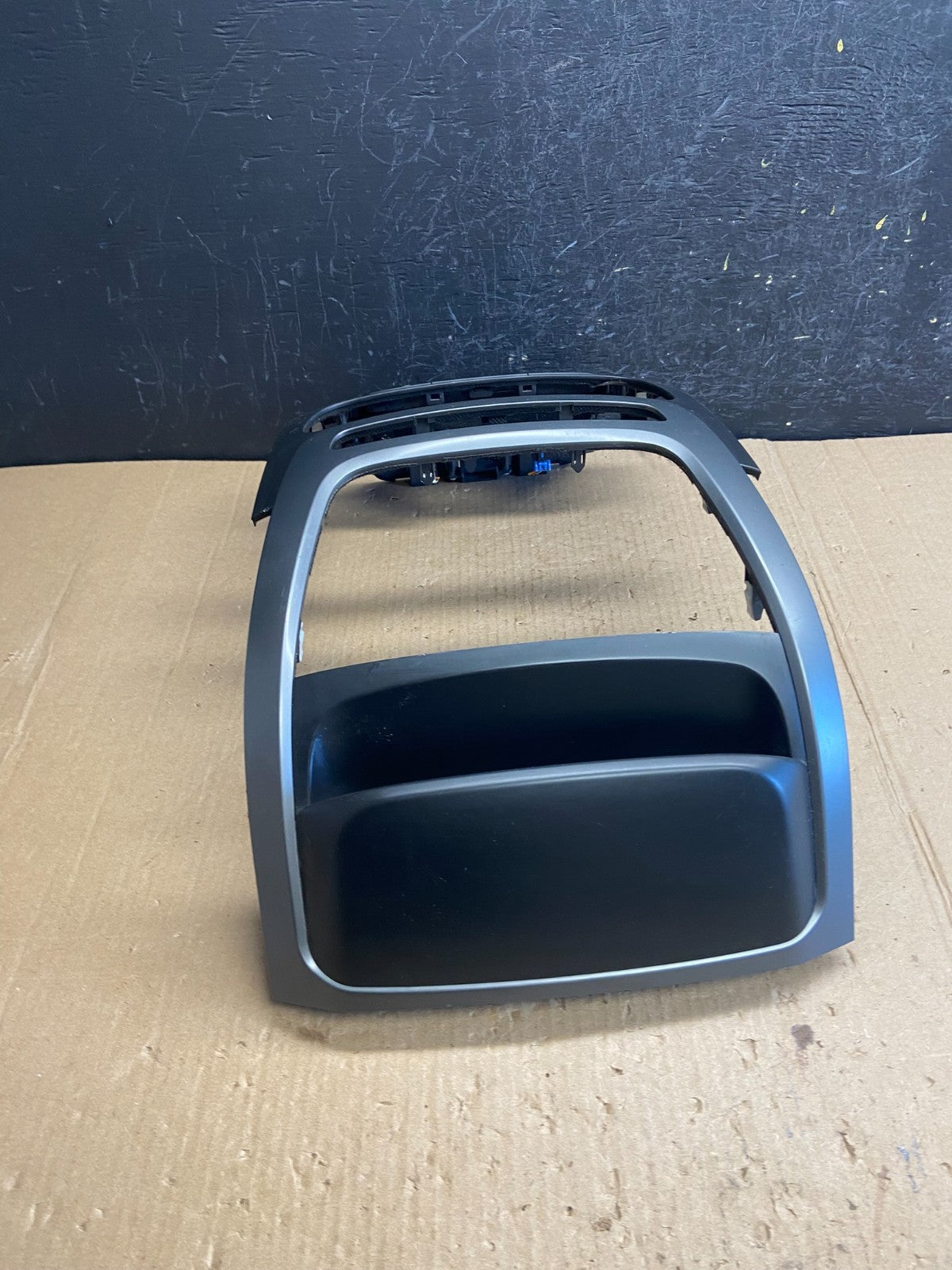 2014 2015 Kia Sorento Center Radio Climate Control Clock Trim Heat Seat AE38453