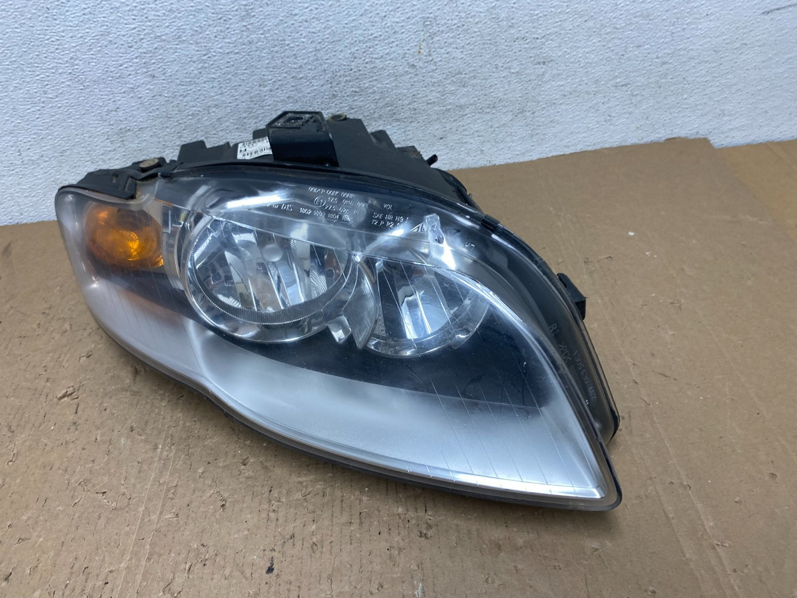 2005 2006 2007 2008 Audi A4 Right Passenger RH Halogen Headlight AD8232 DW1
