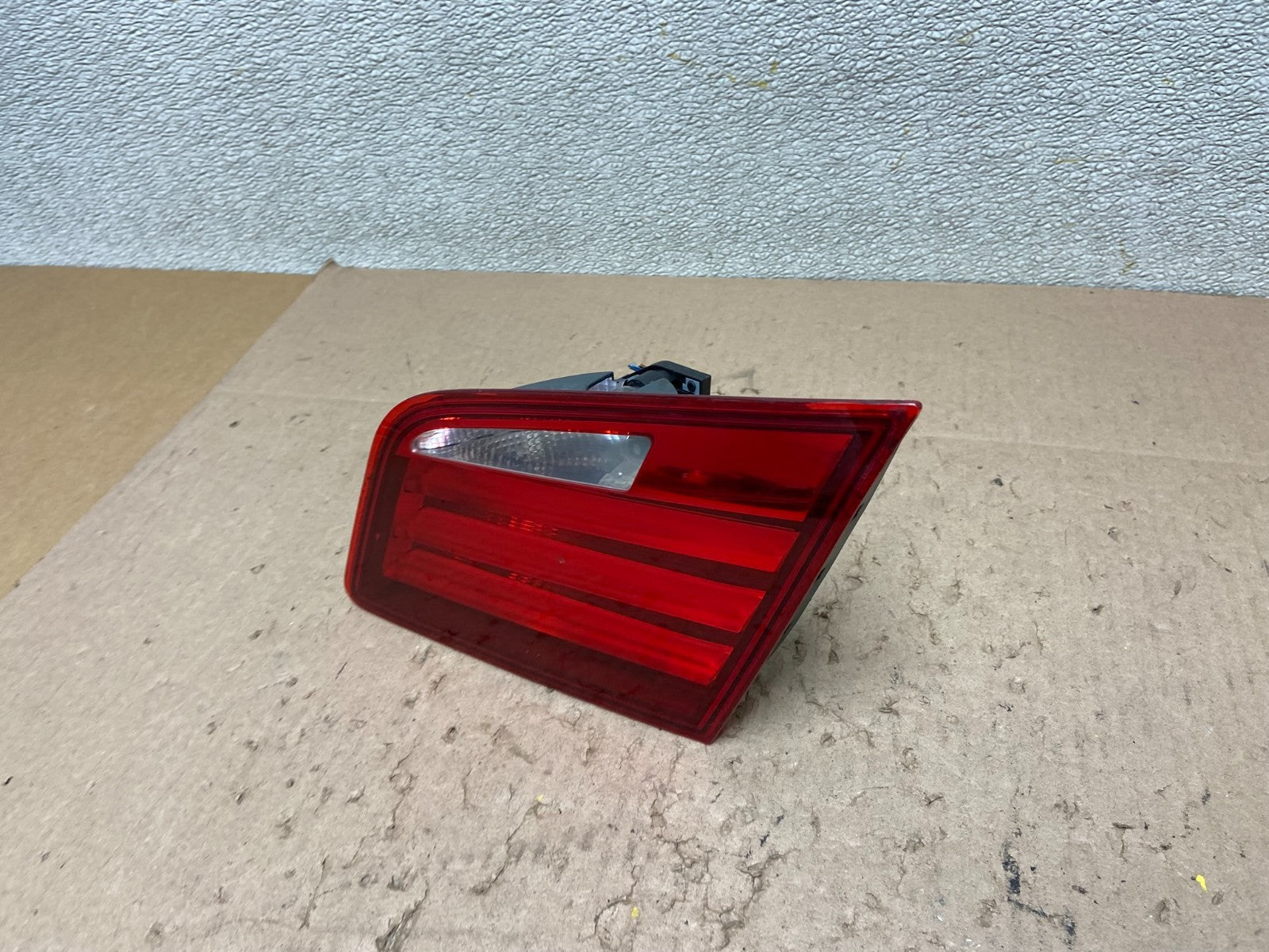 2011-2013 BMW 5 F10 Rear Right Passenger Rh Trunk Inner Tail Light OEM Z6484 DW1