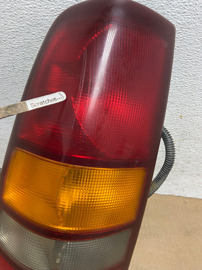 1999-2002 Chevrolet Silverado 1500 Left Driver Lh Side Tail light AE9152 LK3