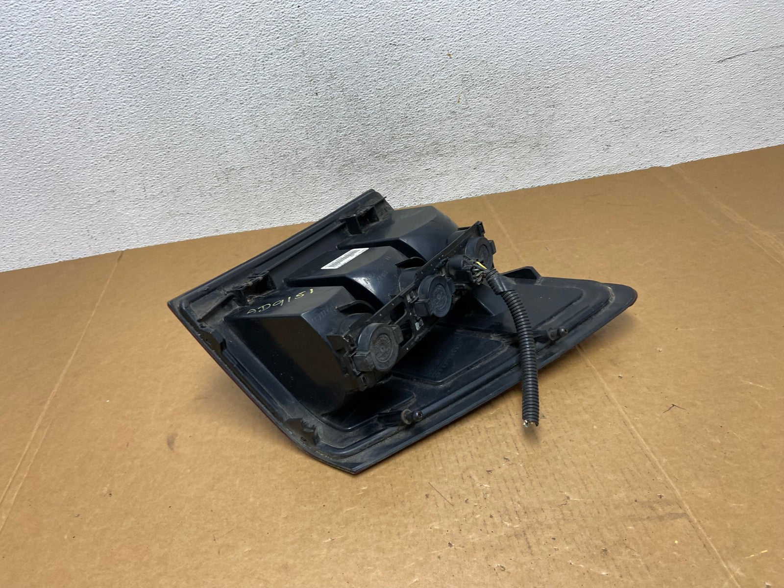 2005 to 2006 Jeep Grand Cherokee Left Driver Side Lh Tail Light AD9151 LK4