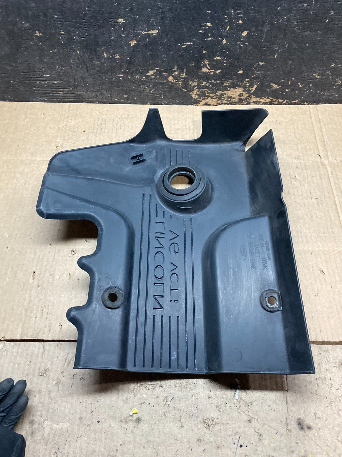 2003 to 2005 Lincoln LS 3.0L V6 Engine Motor Cover OEM X9586 DG6