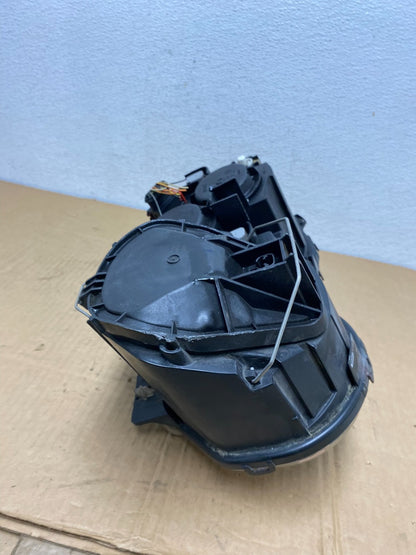 2004 to 2009 Jaguar XJ8 Right Passenger Side Headlight AC7531 DW6