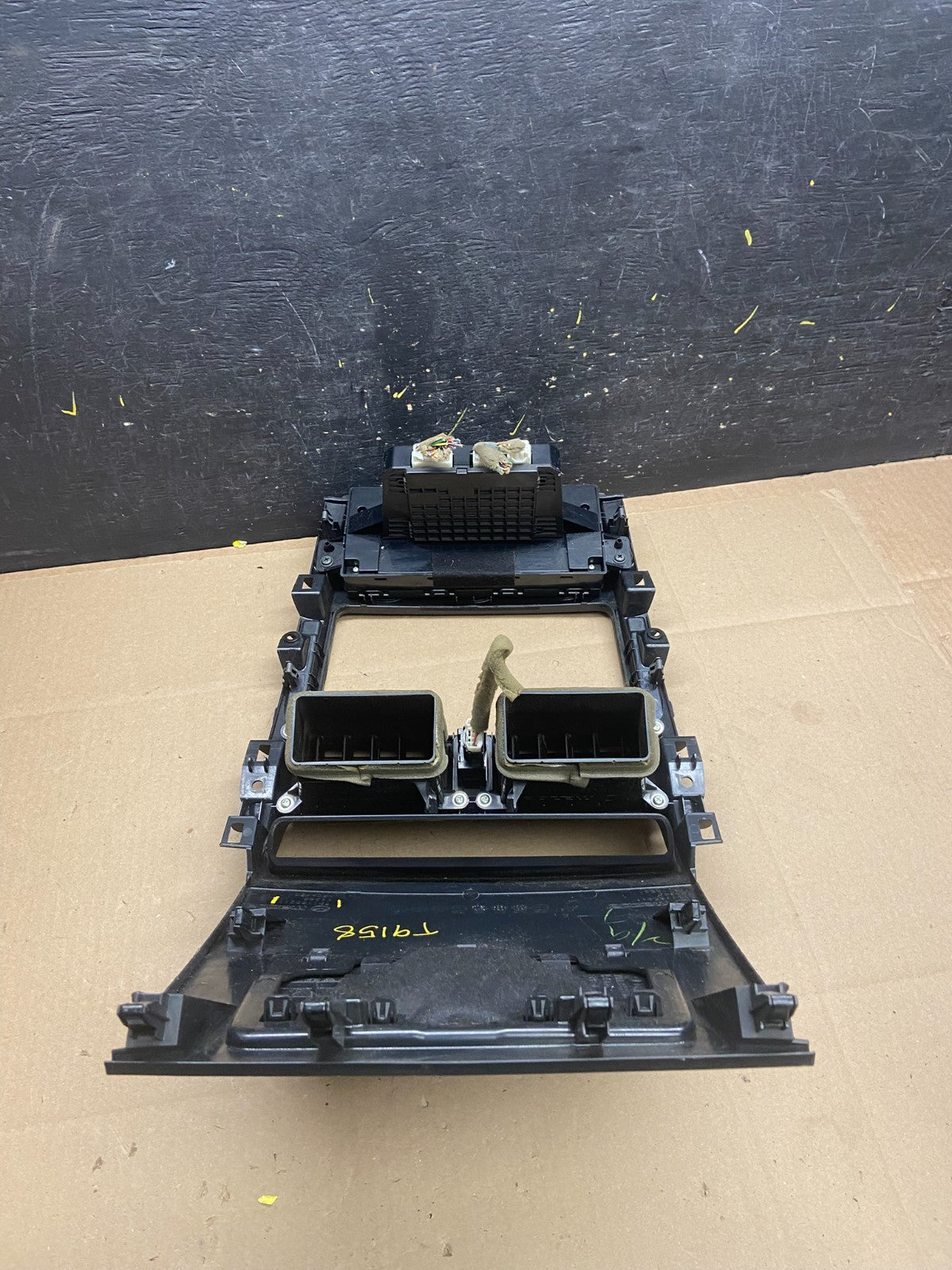 2007 - 2009 Mazda CX-9 Radio Dash Trim Bezel W/Vent AC Climate Control t9158 DG3