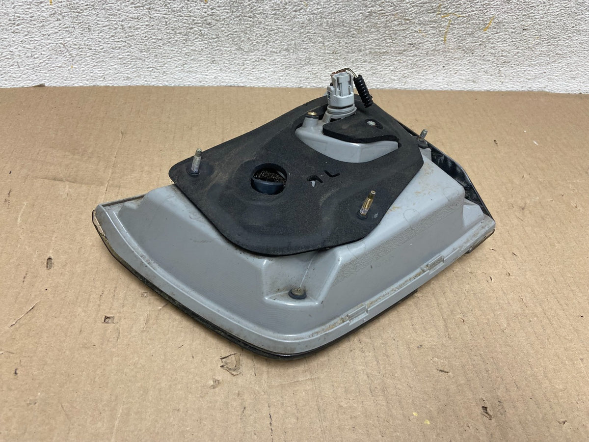 2004 to 2009 Lexus Rx350 RX330 Left Driver Inner Tail Light AH5794 LK8