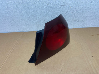 2000 to 2005 Chevrolet Impala Right Passenger Rh Side Tail Light AD2567 LK2