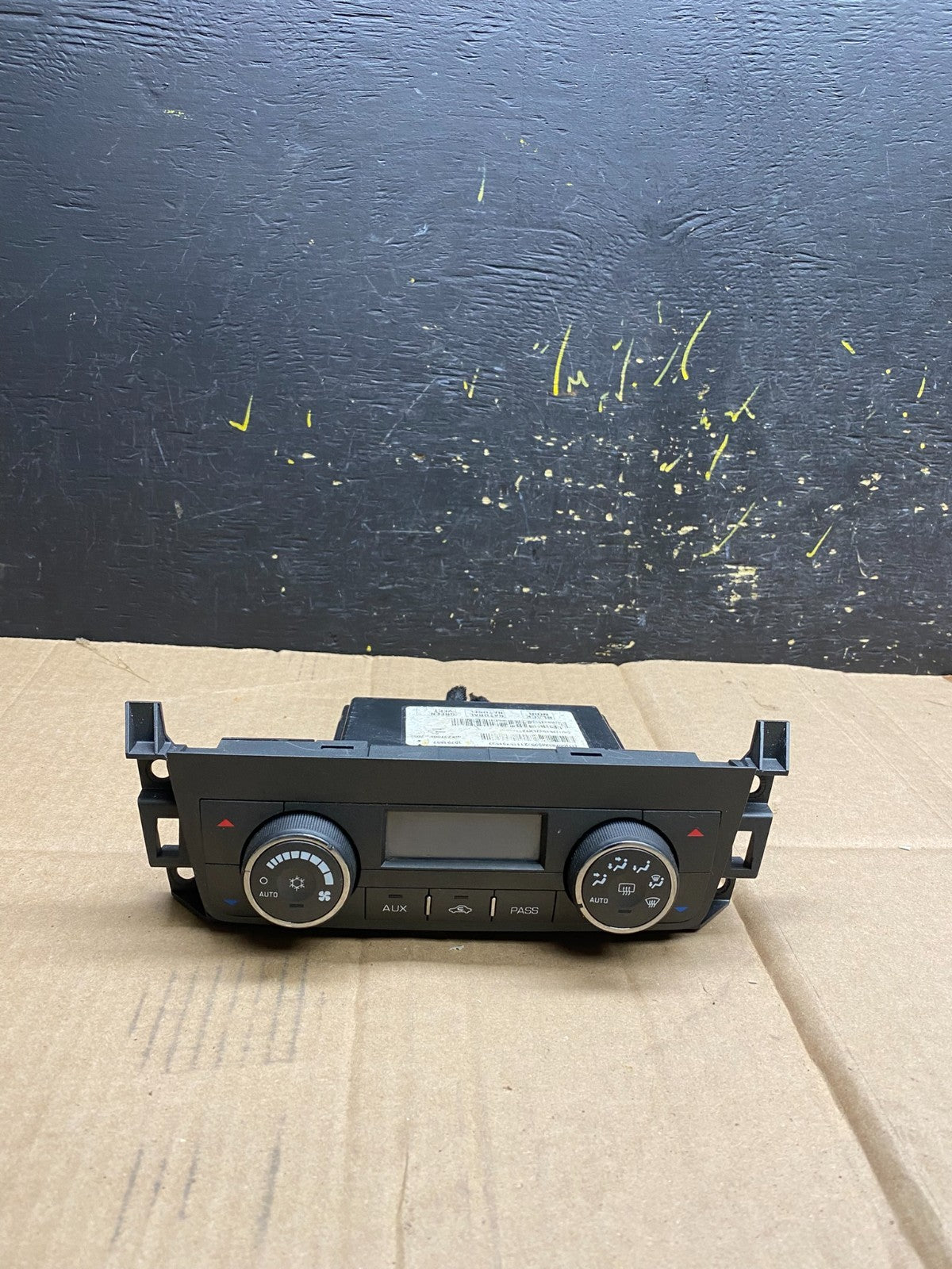2006 to 2011 Cadillac DTS AC Heater Climate Control Panel aa4445 DG0