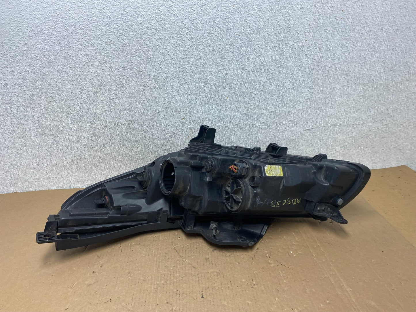 2015-2017 Hyundai Sonata Right Passenger RH Side Halogen Headlight AD8038 DW5
