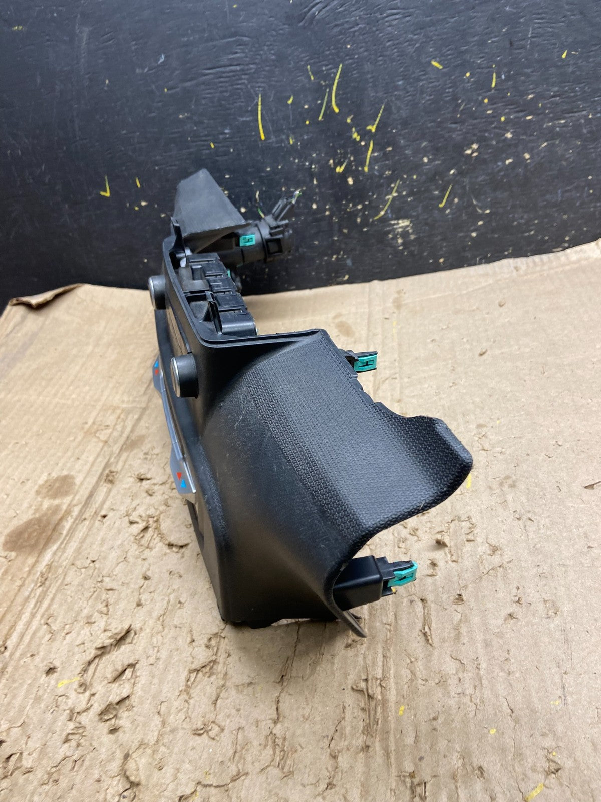 2020 to 2023 Ford  Explorer A/C Heater Climate Control Panel x6349 DG2