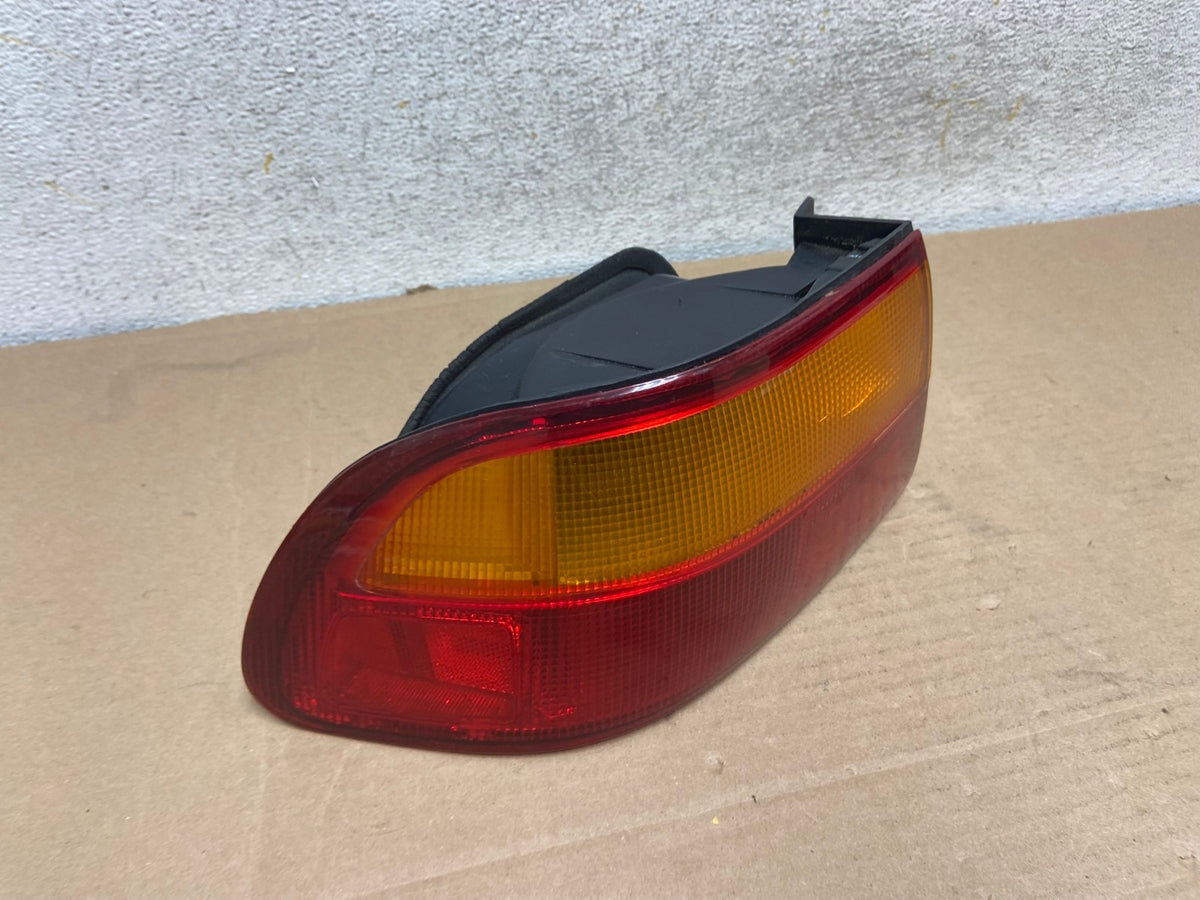 1992 to 1995 Honda Civic Left Driver LH Side Tail Light AH9349 LK2