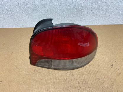 1998 to 1999 Hyundai Accent Hatchback Right Passenger Tail Light Oem AC2972 LK0
