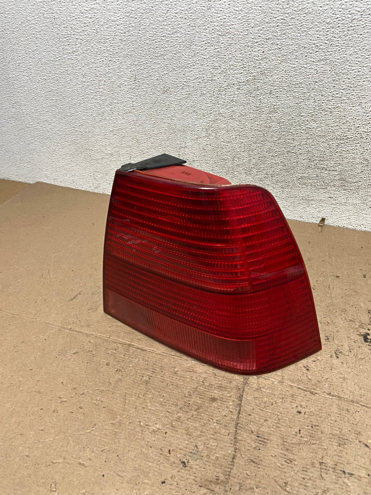 1999 to 2003 Volkswagen Jetta Sedan Right Passenger Tail Light AF5724 LK0