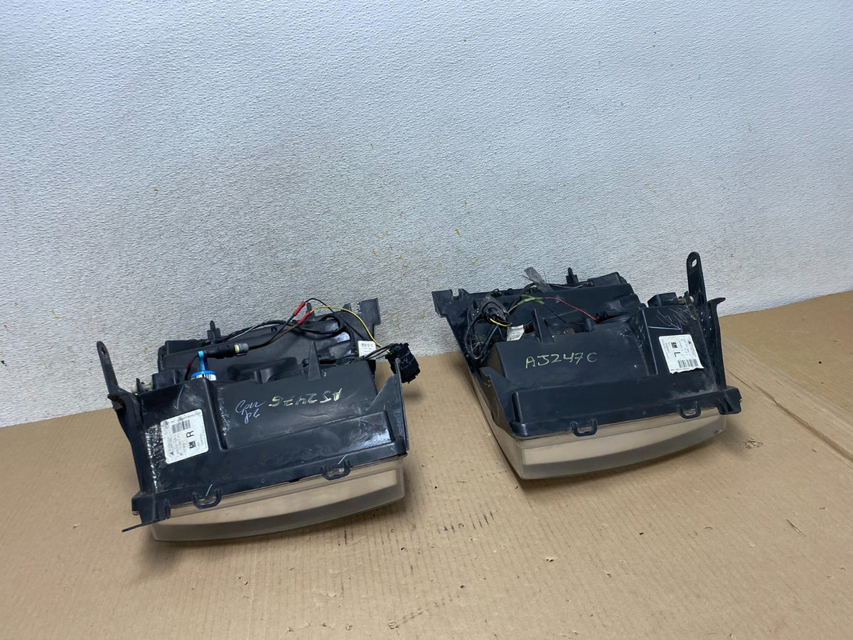 2007 to 2014 Chevrolet Silverado Left+Right Side Headlights AJ2476 DW13