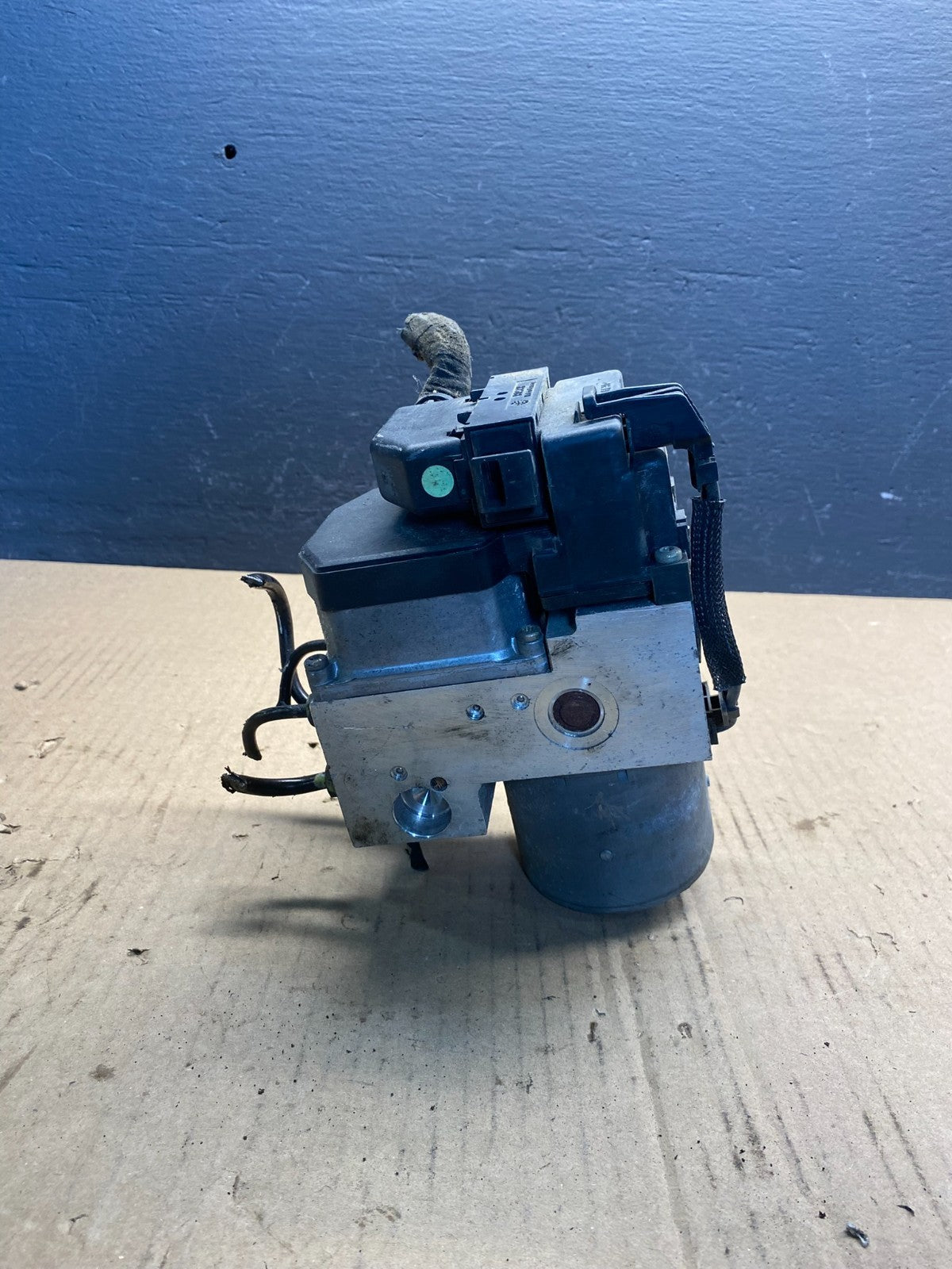 2002-2005 Maserati Coupe 4200 M138 ABS AntiLock Brake Pump Module AC0986  DG2