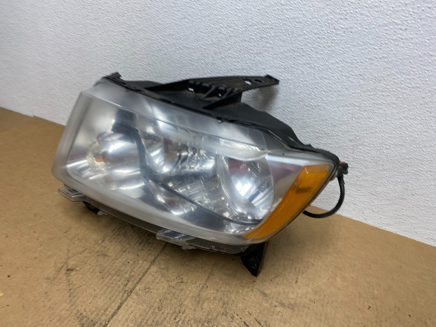 2011 to 2013 Jeep Grand Cherokee Halogen Left Driver Lh Headlight Oem AC3675 DW1