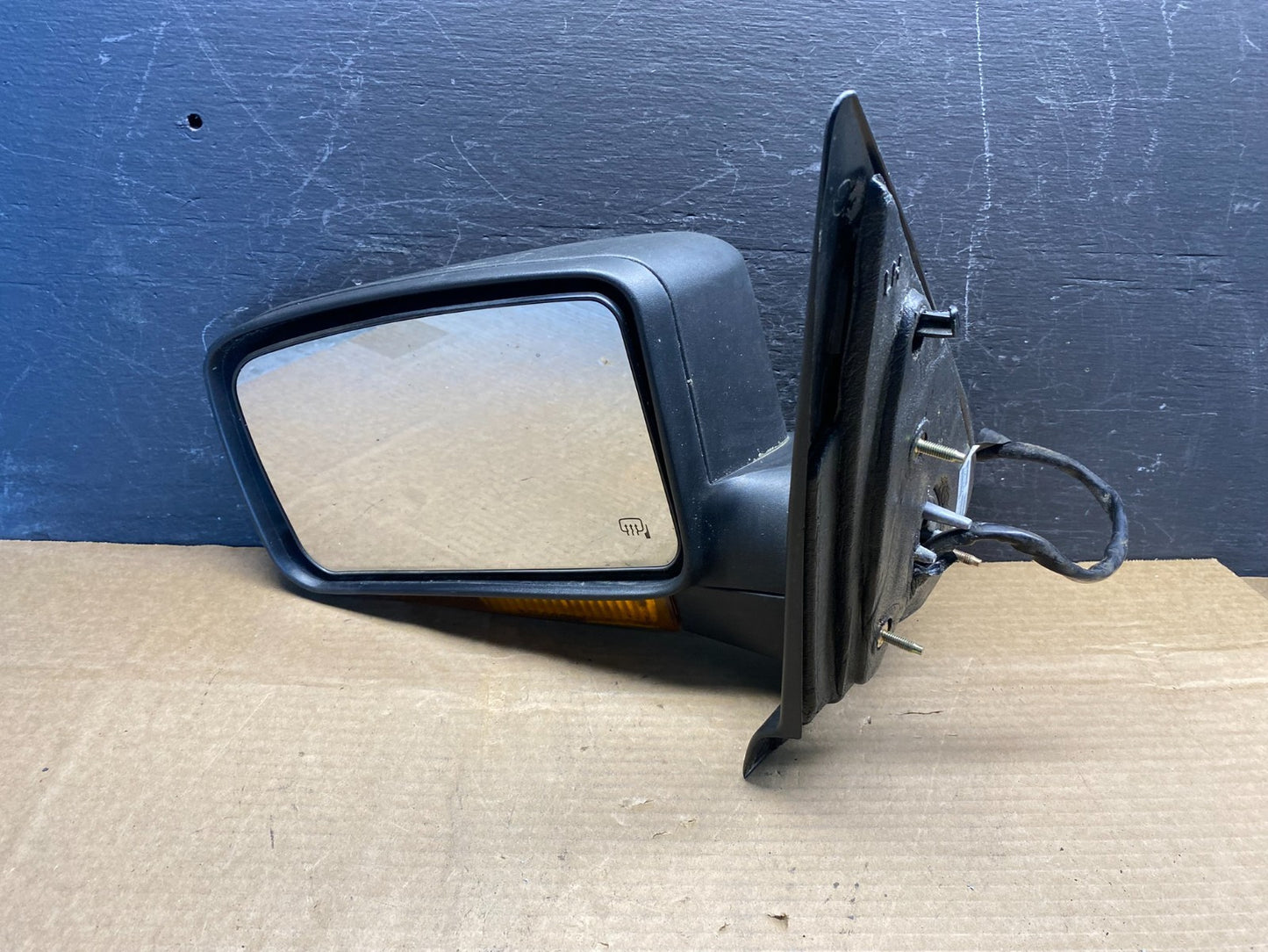 2003-2006 Ford Expedition Left Driver LH Side Turn View Door Mirror AD97512