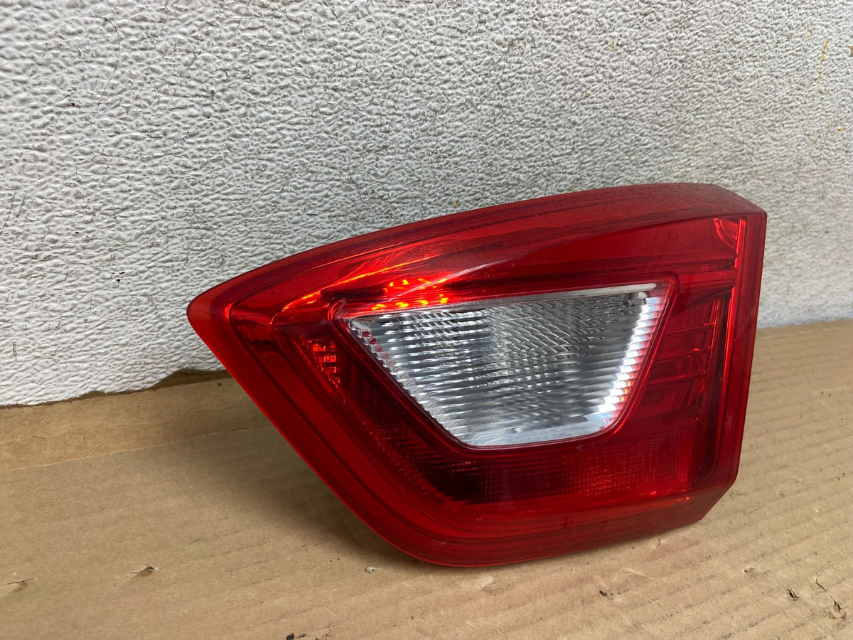 2016 2017 2018 Chevrolet Cruze Right Passinger RH Inner Tail Light AH0594 LK2