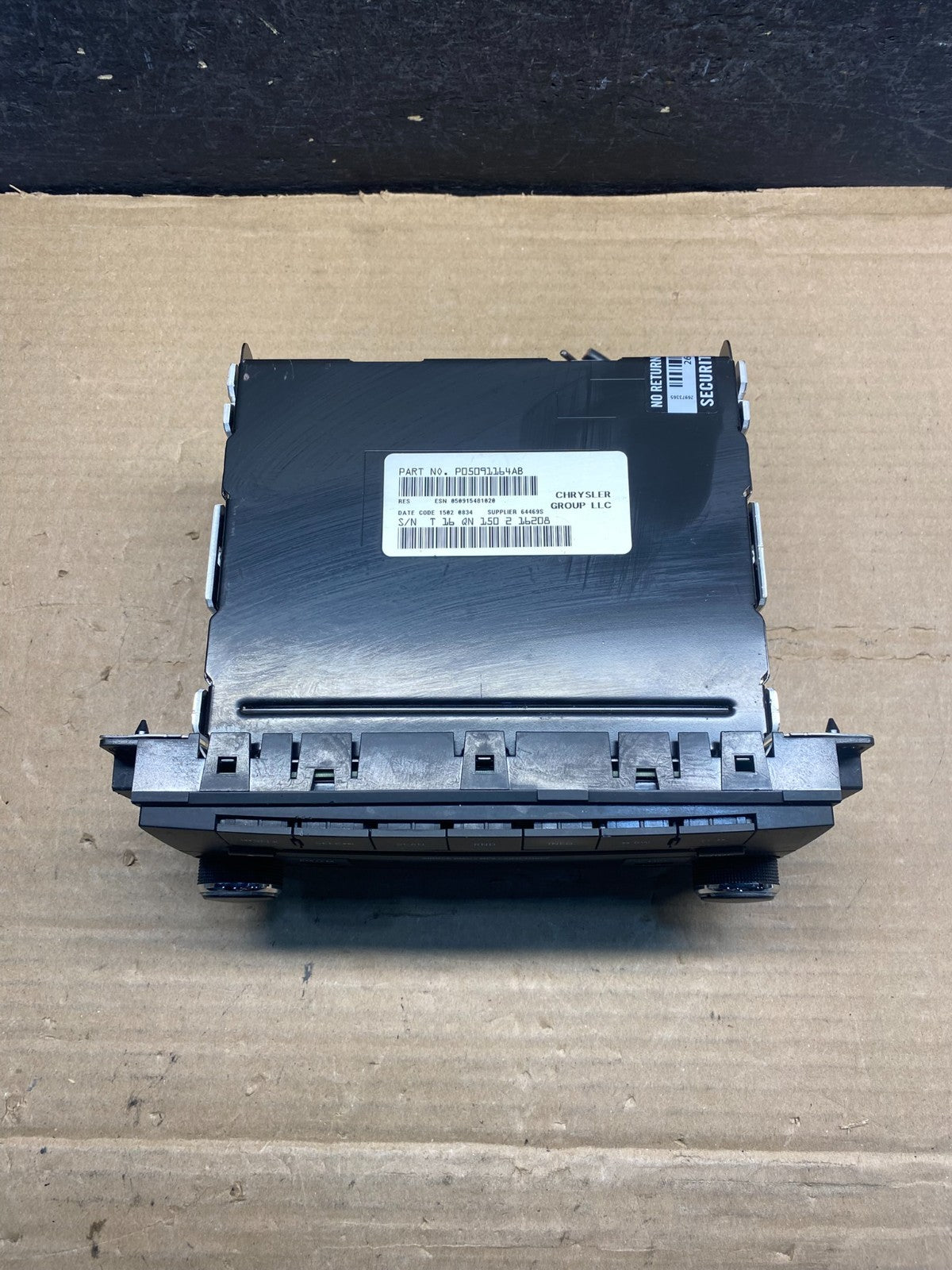 2007-2012 Chrysler Dodge Jeep Ram Radio CD MP3 AUX Receiver AF3995 DW3