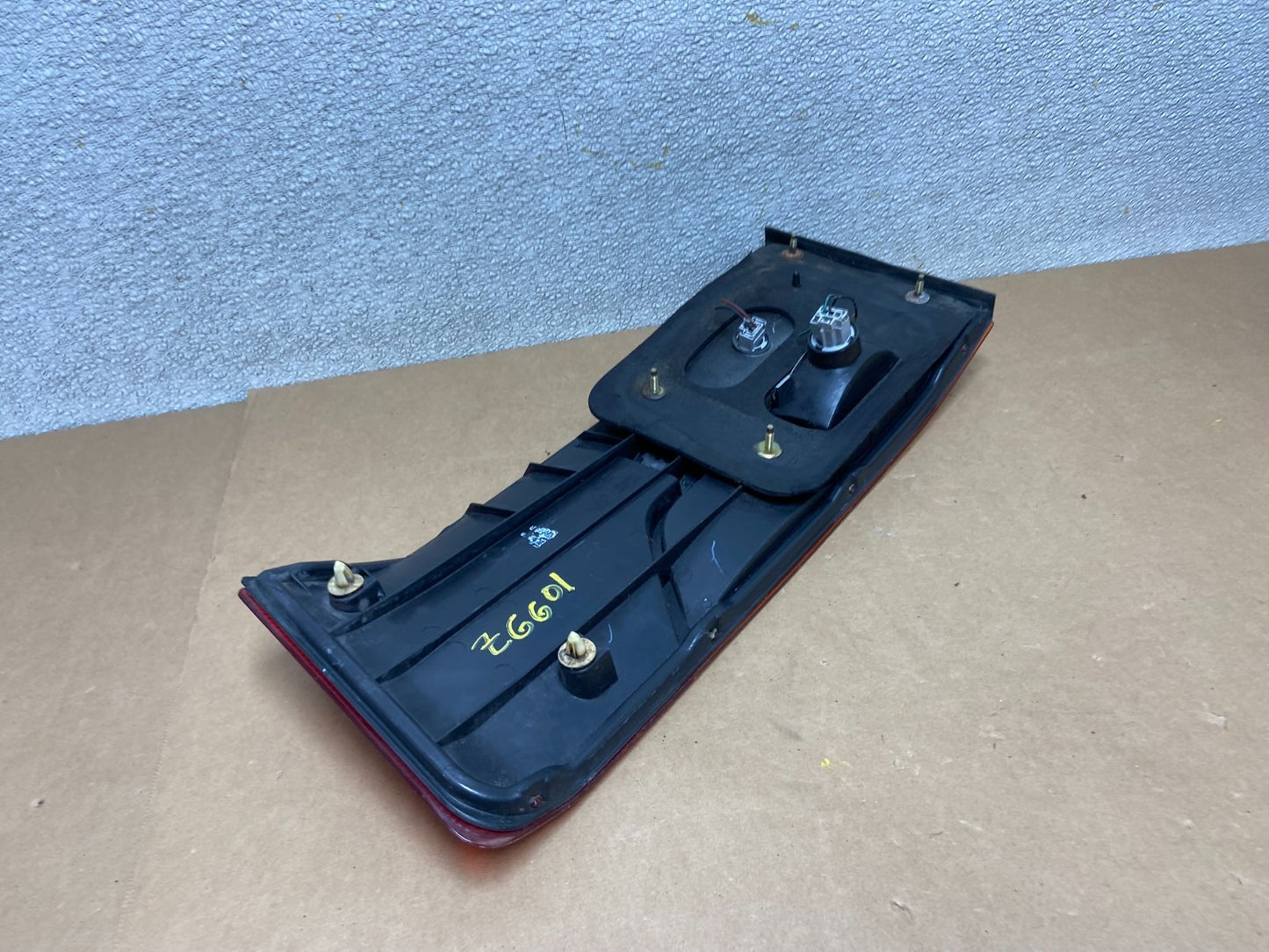 1999 2000 2001 Honda Odyssey Left Driver LH Tail Light Inner Oem Z6601 DW5