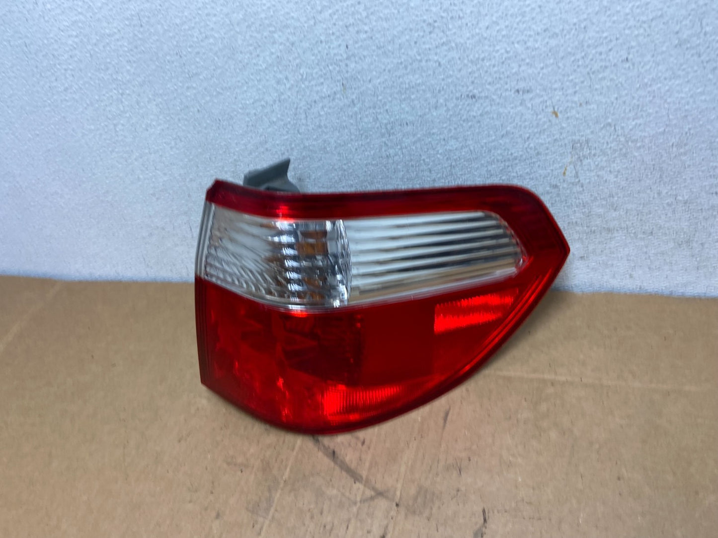 2005 2006 2007 Honda Odyssey Right Passenger RH Side Tail Light AD6049 DW1