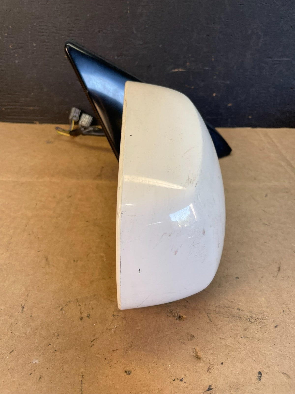 2006 to 2009 Buick Lucerne Right Passenger Side View Door Mirror AE1051 DG11
