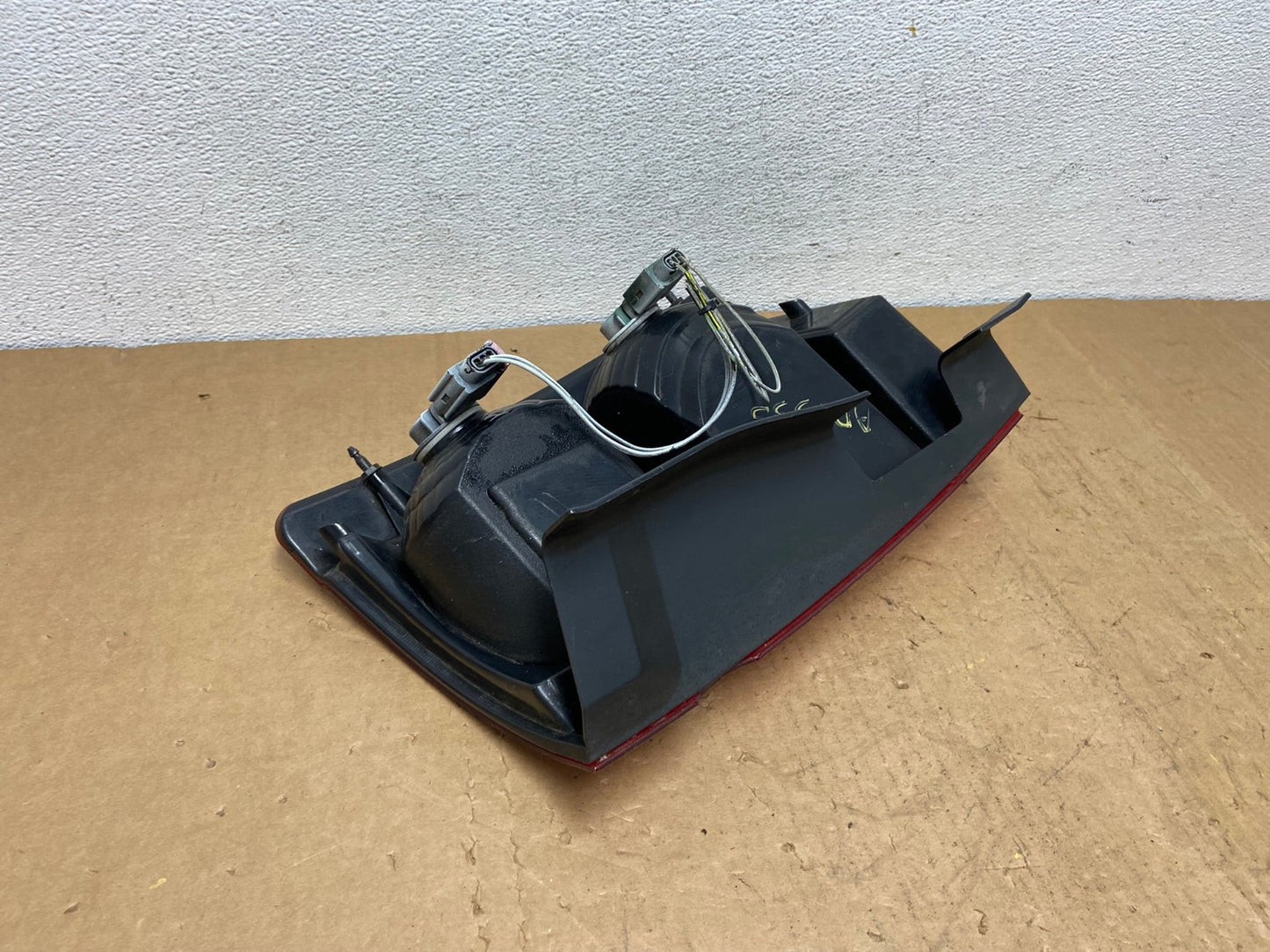 2008-2010 Chrysler Town and Country Left Driver Tail Light AD1335 LK8