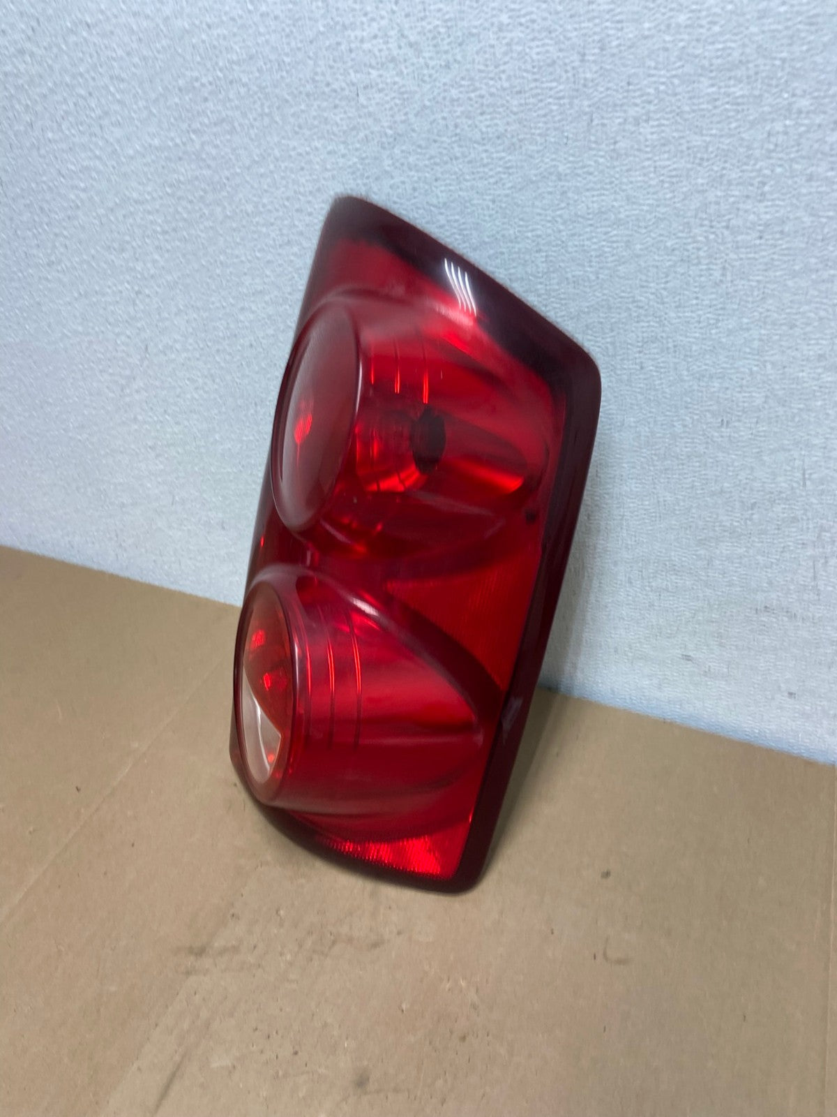 2007 - 2009 Dodge Ram 1500 2500 Right Passenger Rh Side Tail Light AC5584 LK1