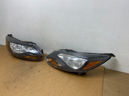 2012 2013 2014 Ford Focus Left+Right Side Halogen Headlights AE2622 DW1