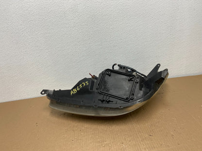 2004-2005 Toyota Sienna Right Passenger Halogen Headlight AB6538 DW5