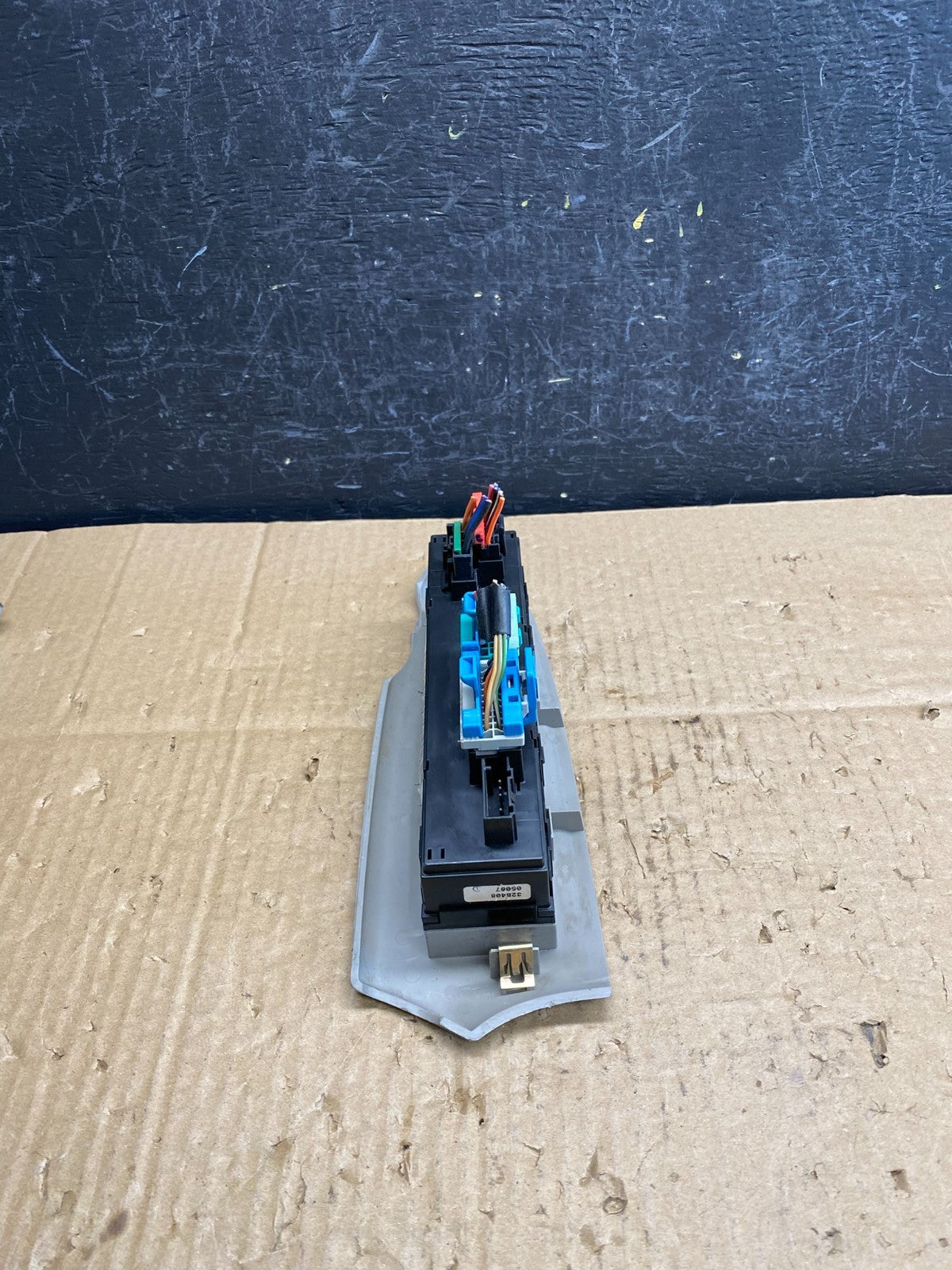 2002-2005 Chevrolet Trailblazer Left Driver Window Control Switch ac9620 DG3