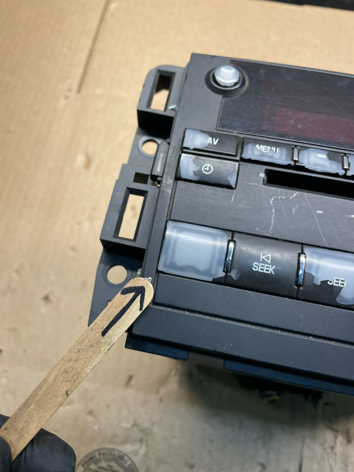 2009 to 2011 GMC Acadia Radio AM/FM CD Player Radio Oem v8745 DG2