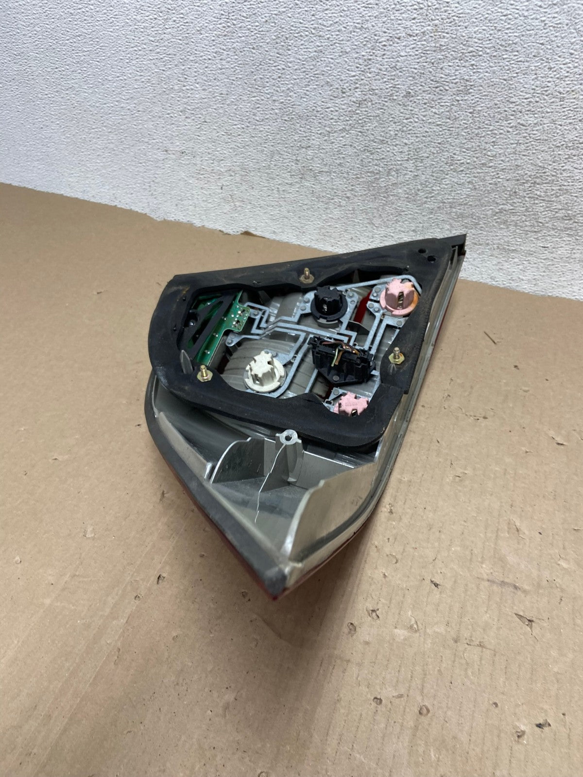 2003 to 2006 Mercedes-Benz S-Class Tail Light Right Passenger Side AG6886 LK9