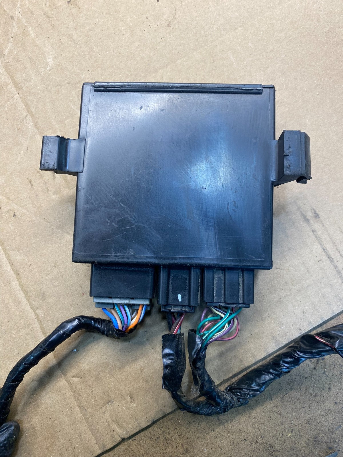 2007 - 2008 Cadillac Chevy GMC Rear Liftgate Door Control Module ab4209 DG2