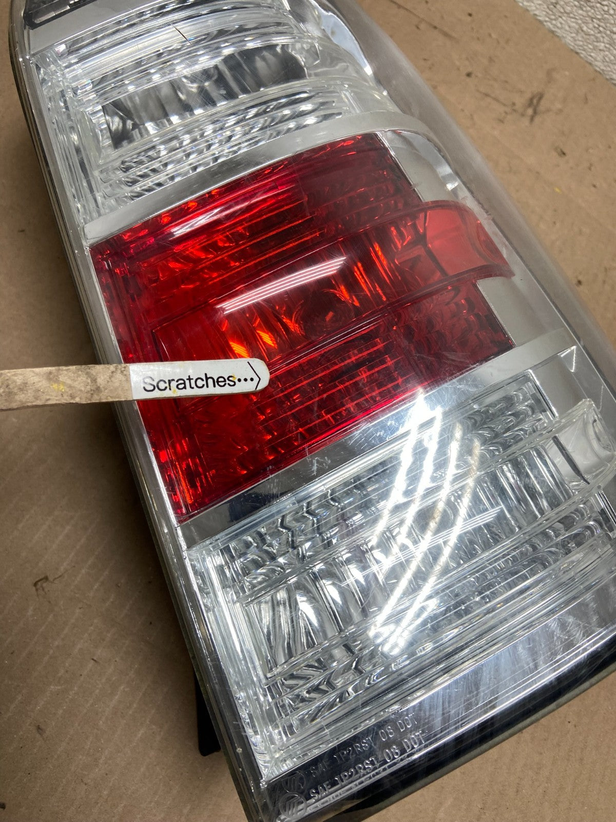 2008 - 2011 Mercury Mariner Right Passenger Side Tail Light AA0325 DW3