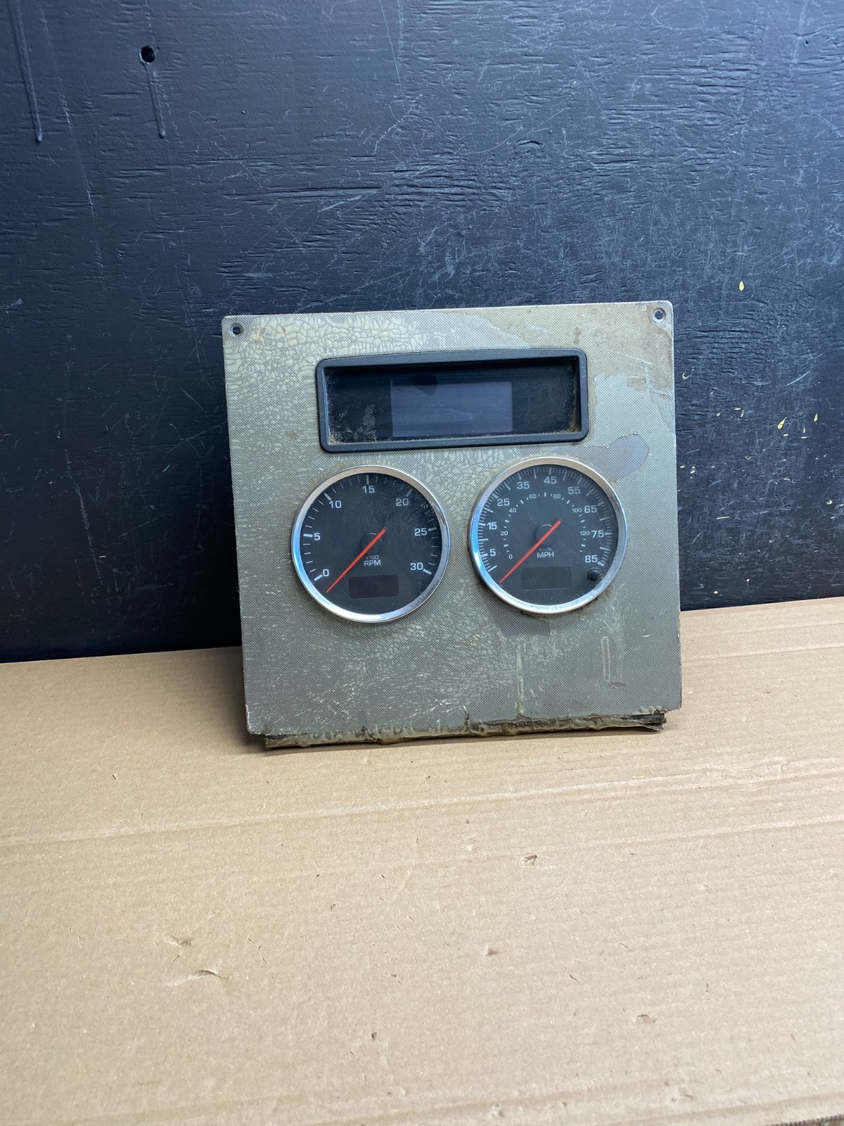 Paccar Instrument Cluster Speedometer S64-1294-1100 Kenworth T270 AG0033 PS0