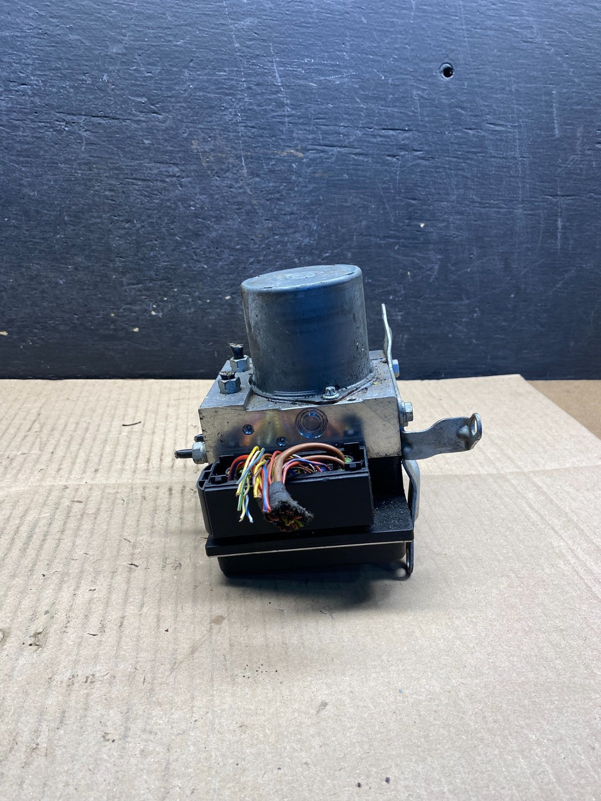 2007 to 2013 BMW 328i ABS Anti-Lock Brake Pump 6768550 AI7356 DG4