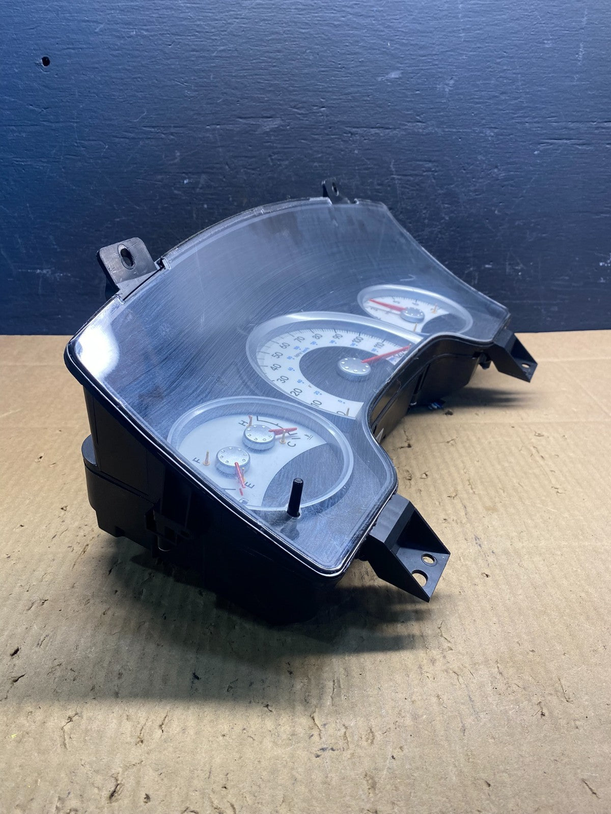 2006 Dodge Durango Speedometer Instrument Cluster Gauge AD1667 DG1
