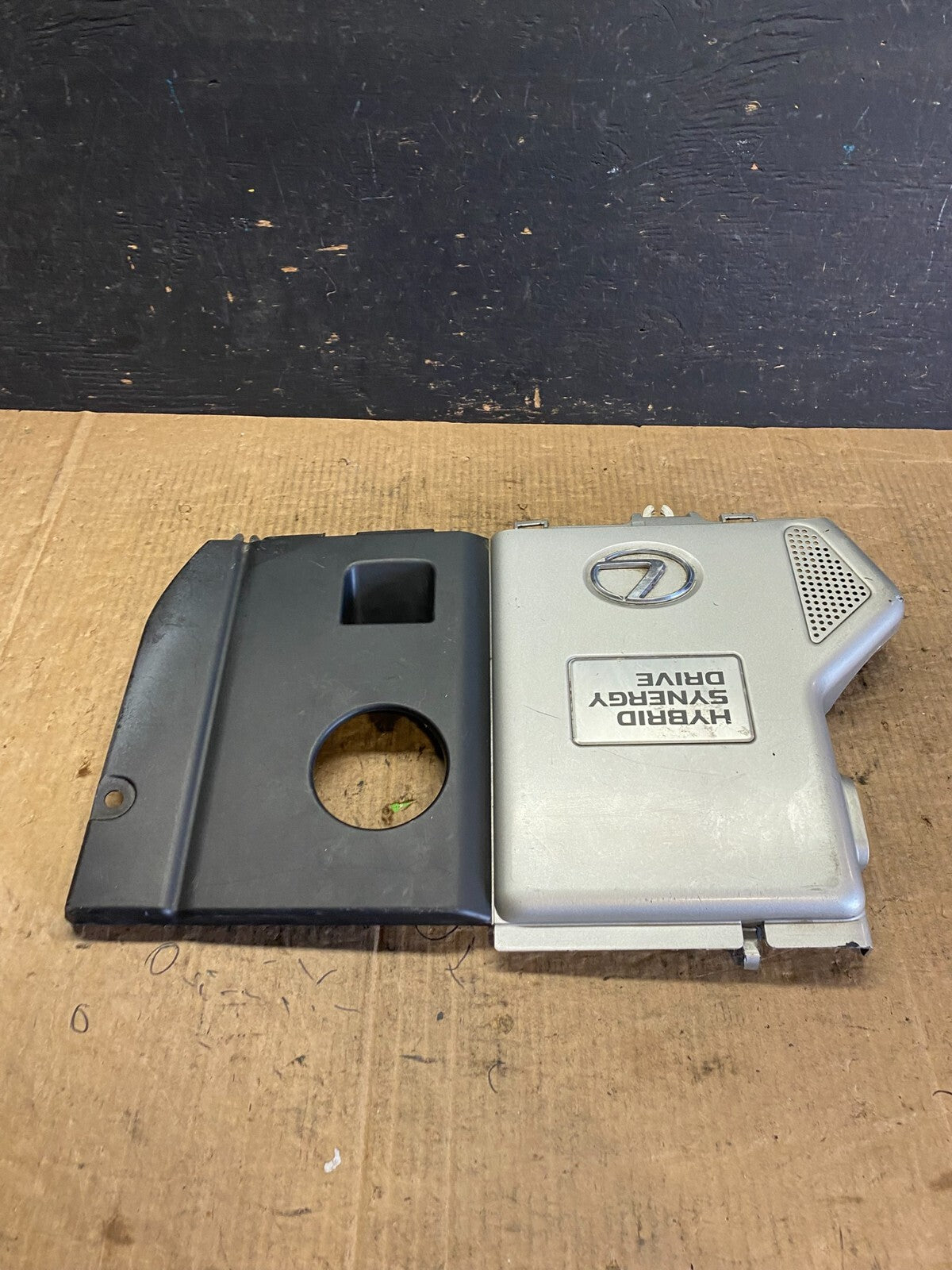 2006 2007 2008 Lexus RX400h Hybird Engine Motor Cover OEM O6249 DG1
