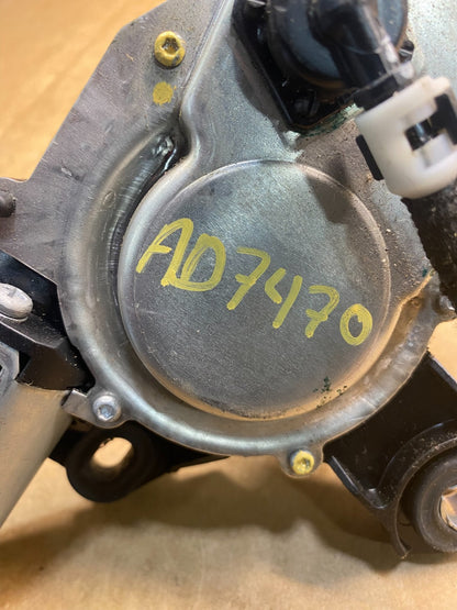 2007 to 2015 Audi Q7 Rear Windshield Washer Wiper Motor AD7470 DG7