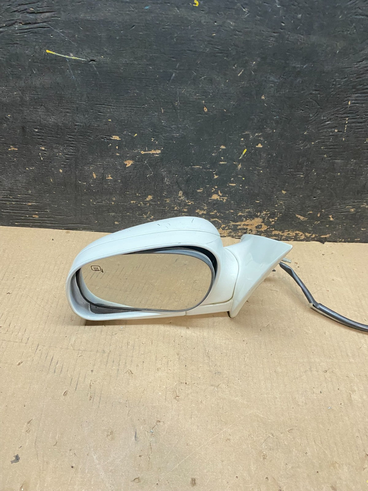 2003 - 2011 Ford Crown Victoria Left Driver LH  View Door Mirror OEM U7623 IT10