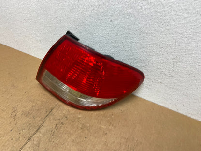 2002-2004 Infiniti i35 Right Passenger Rh Side Tail Light OEM AC3652 DW1