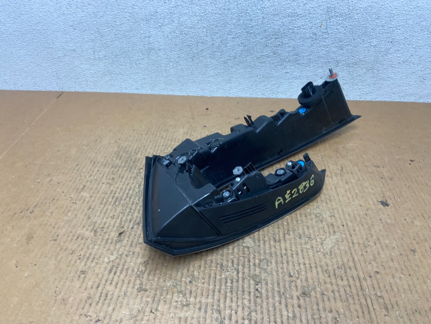 2024 2025 Tesla Model 3 Right Passenger RH Side LED Tail Light AE2836 DG4